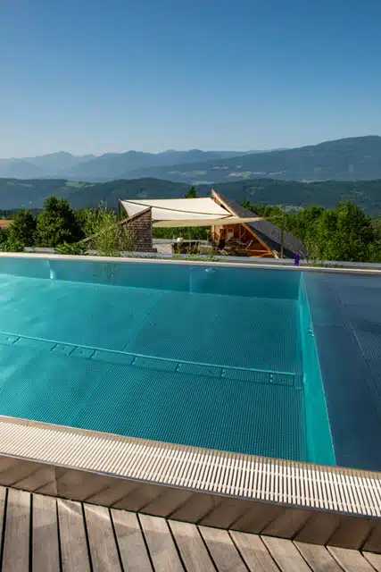 Inner Mastery Retreat - Roots - Pool im SOAMI